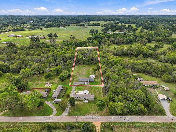 2nd image of 231 Forest Ln