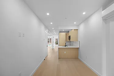 133 Carlton Avenue, #2