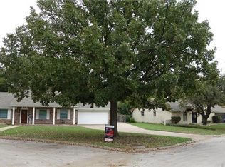 4632 Starlight Dr, Haltom City, TX 76117