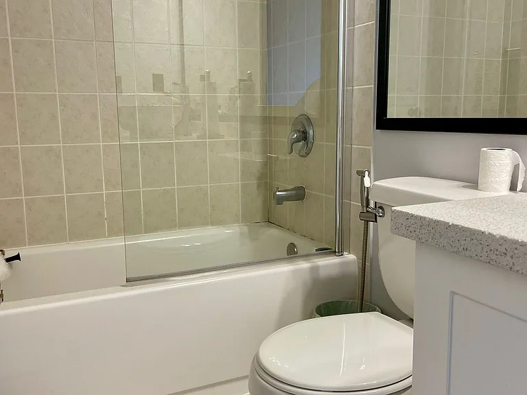 310 Red Maple Rd E #217 — Photo 10