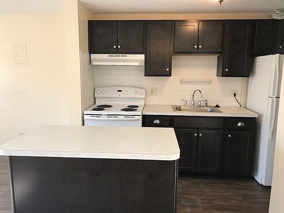 4th image of 833 N Emerson St #201