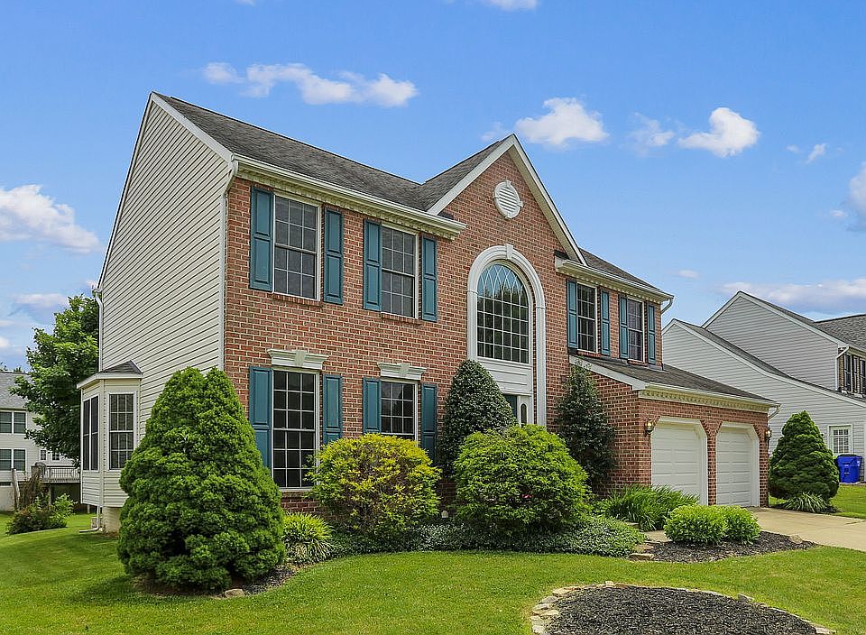 1st image of 340 Streett Cir