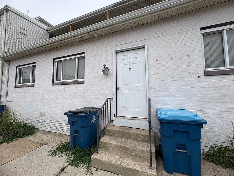 1366 W Market St — Photo 5