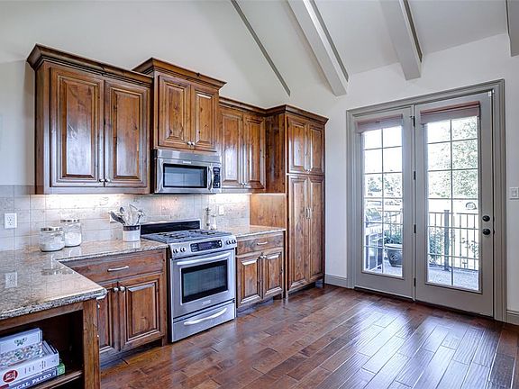 2nd image of 10631 Steinbeck Ct