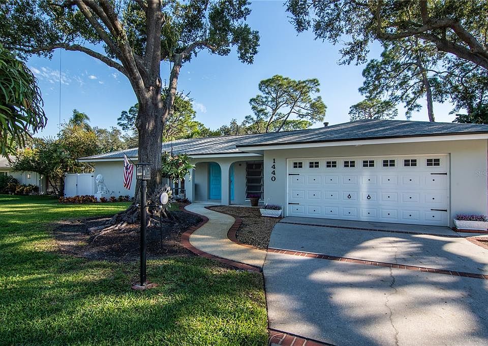 1st image of 1440 89TH AVENUE N