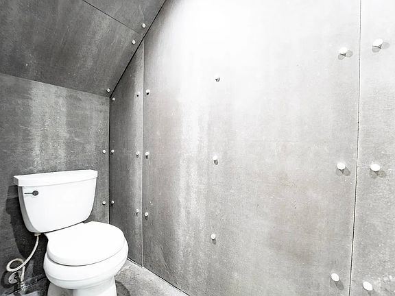 4th image of 845 Herkimer St #1C