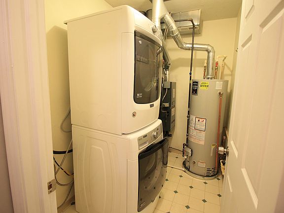 5th image of 851 W Kensington Ln