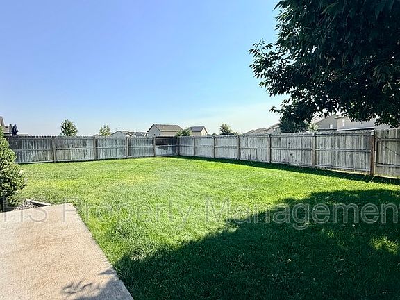 4th image of 5709 Sidon Ln
