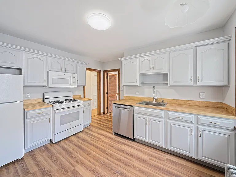 104 Greaton Rd #2 — Photo 12