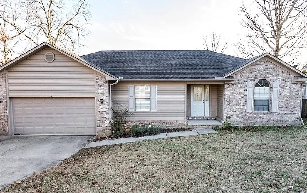 4 bed, 1437 sqft, $1,595 — Photo 1