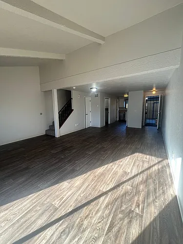 329 S 40th Pl #B Photo 1 329 S 40th Pl #B Photo 1