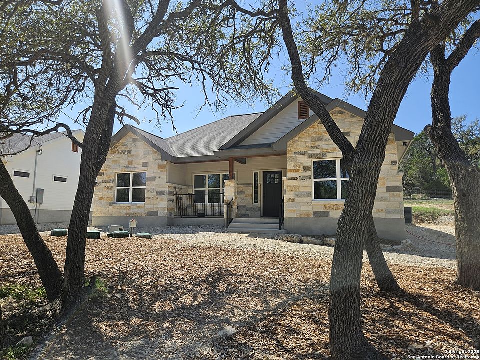 1st image of 1298 Lavaca