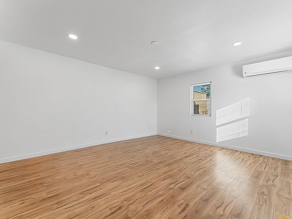 5th image of 753 E Harvard Pl Unit B