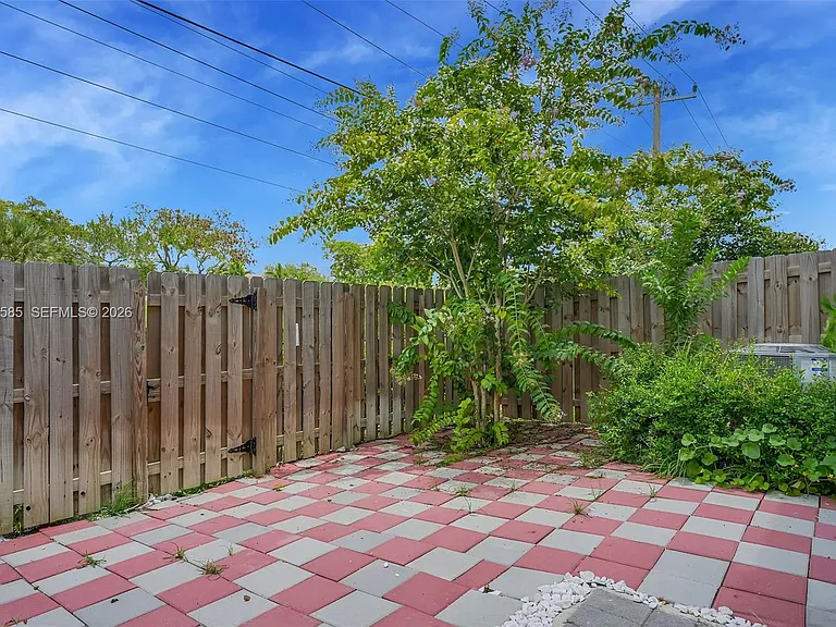 11889 NW 47th Mnr — Photo 11