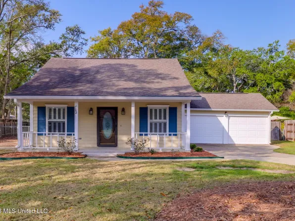 102 S Wright Ave, Long Beach, MS 39560