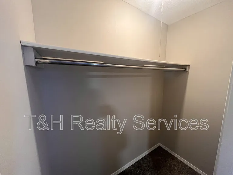609 S Crystal St — Photo 18