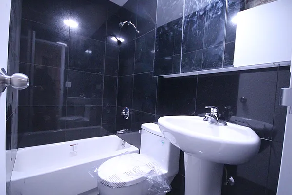Rented by Compass | media 23