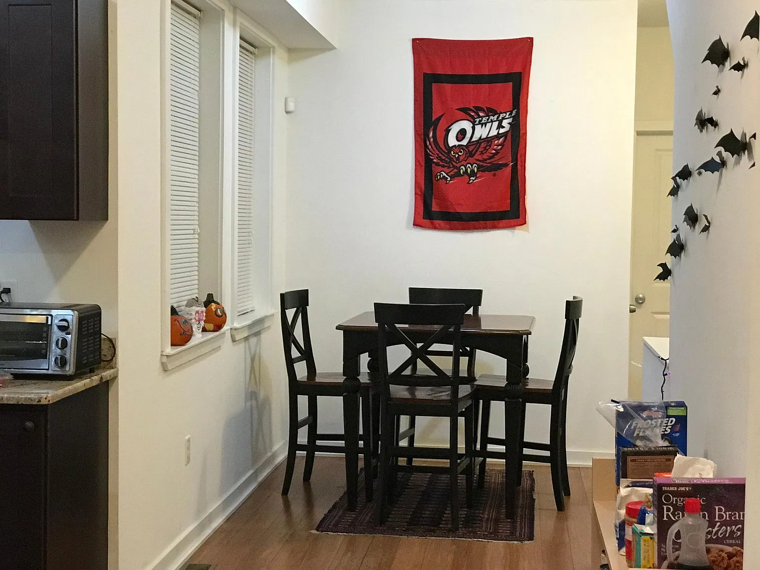 4 bed, 1750 sqft, $2,640 — Photo 3