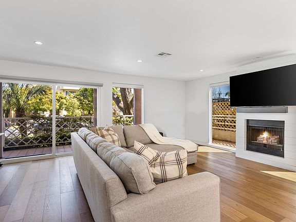 3rd image of 1240 24th St Unit 1
