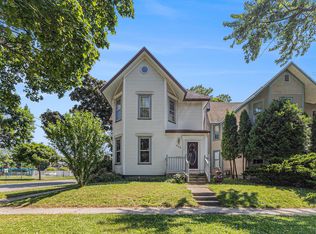 449 4th St, Manistee, MI 49660