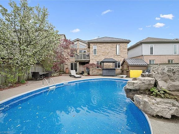 3rd image of 44 McNichol Dr
