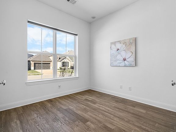 5th image of 1331 18th St