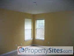 4th image of 104 Oak Ln
