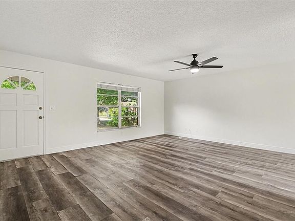 3rd image of 1916 HUDSON COURT
