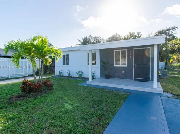 716 Burlington St, Opa Locka, FL 33054