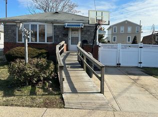 156-23 88th St, Howard Beach, NY 11414