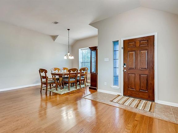 3rd image of 9021 Weller Ln