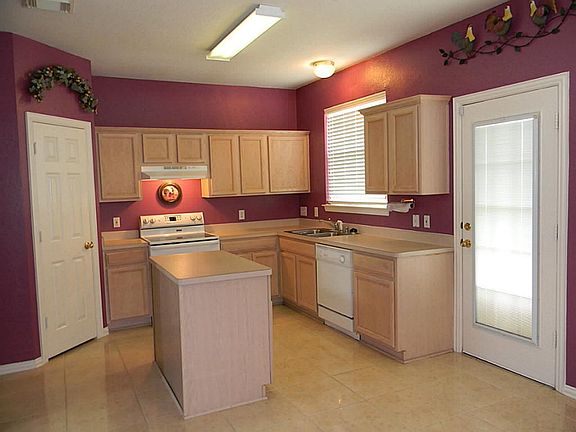 3rd image of 1111 Chase Park Dr