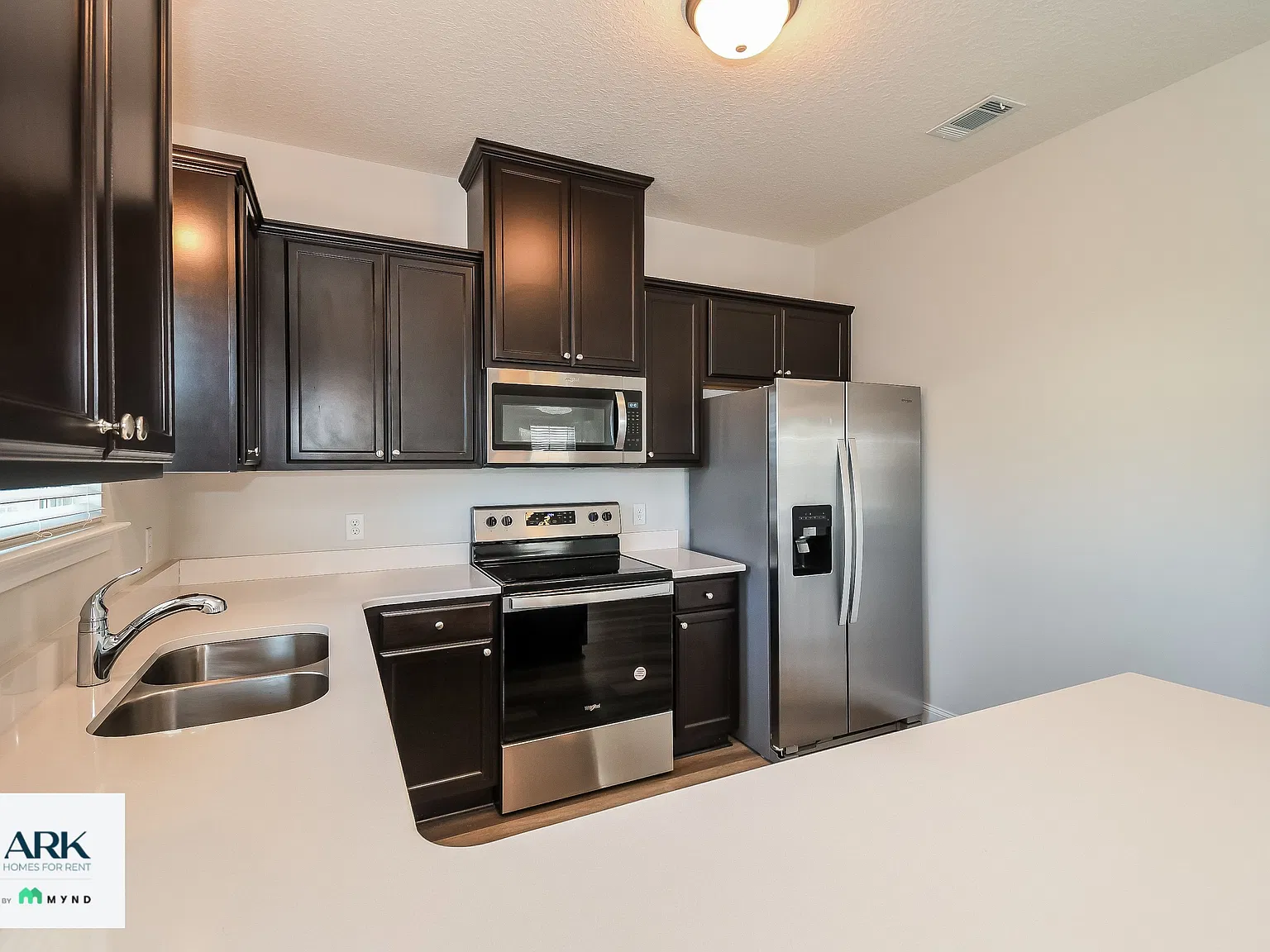 3 bed, 2.5 bath, 1666 sqft, $1,945 — Photo 4
