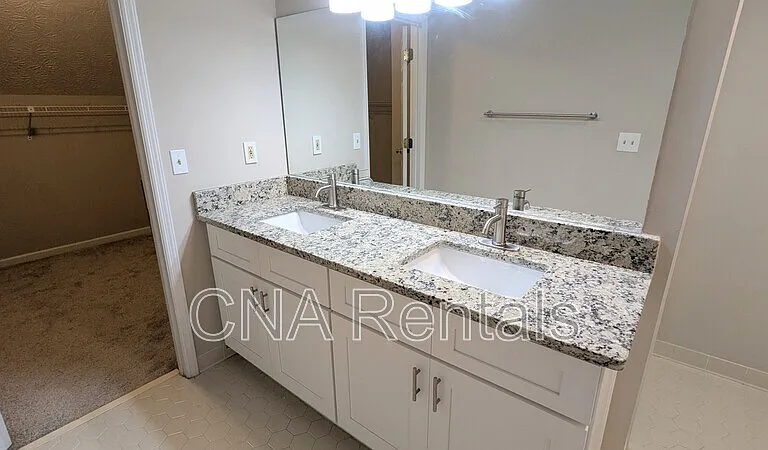 4635 Hampton Square Dr — Photo 16