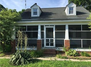 3418 Lewis B Puller Mem Hwy, Saluda, VA 23149