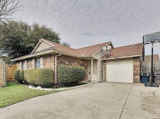 2900 Galemeadow Dr, Fort Worth, TX 76123