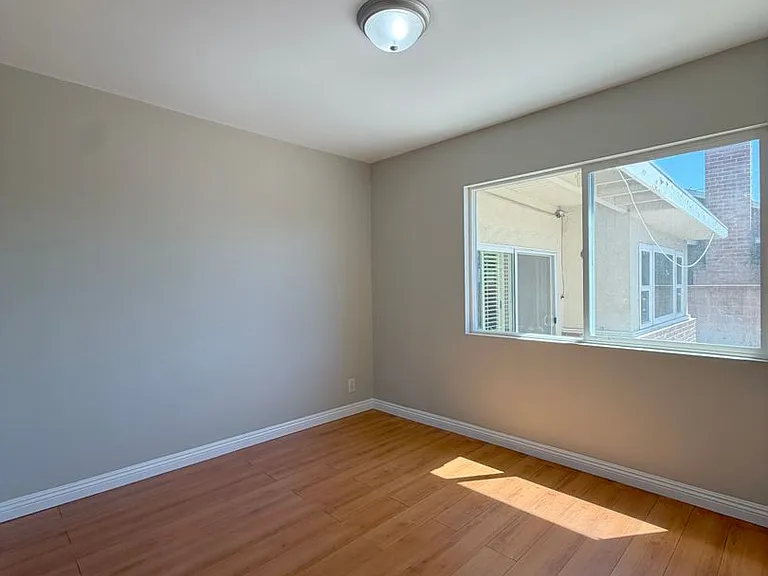 12231 Diane St — Photo 17