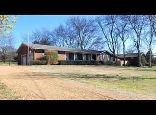 477 Walton Ferry Rd, Hendersonville, TN 37075