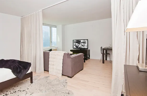 Rented by Sieber International | media 26