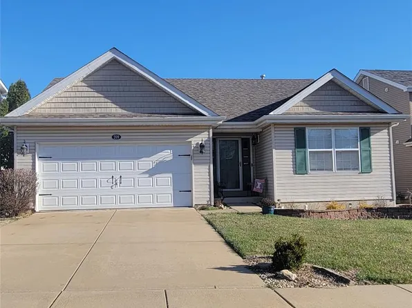 209 Flint Brook Dr, O'Fallon, MO 63366