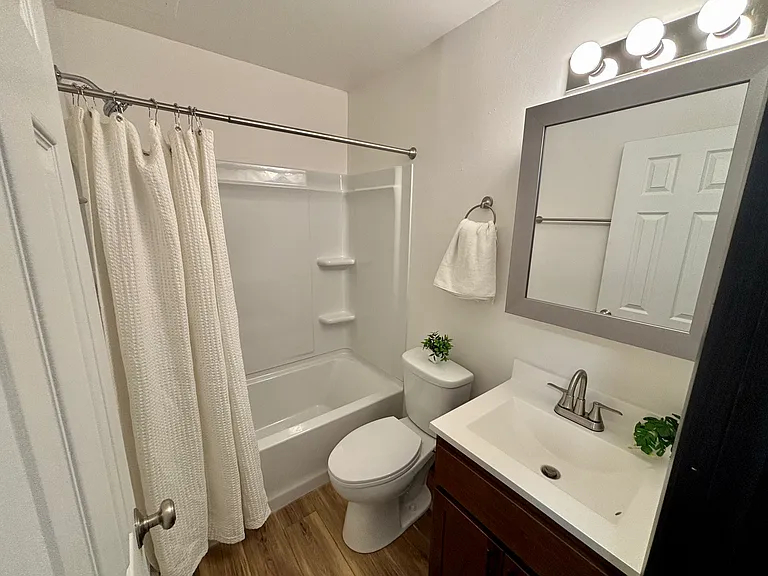 2341 Badger Pkwy #11 — Photo 4