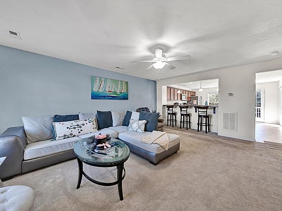 3rd image of 6802 Village Green Dr