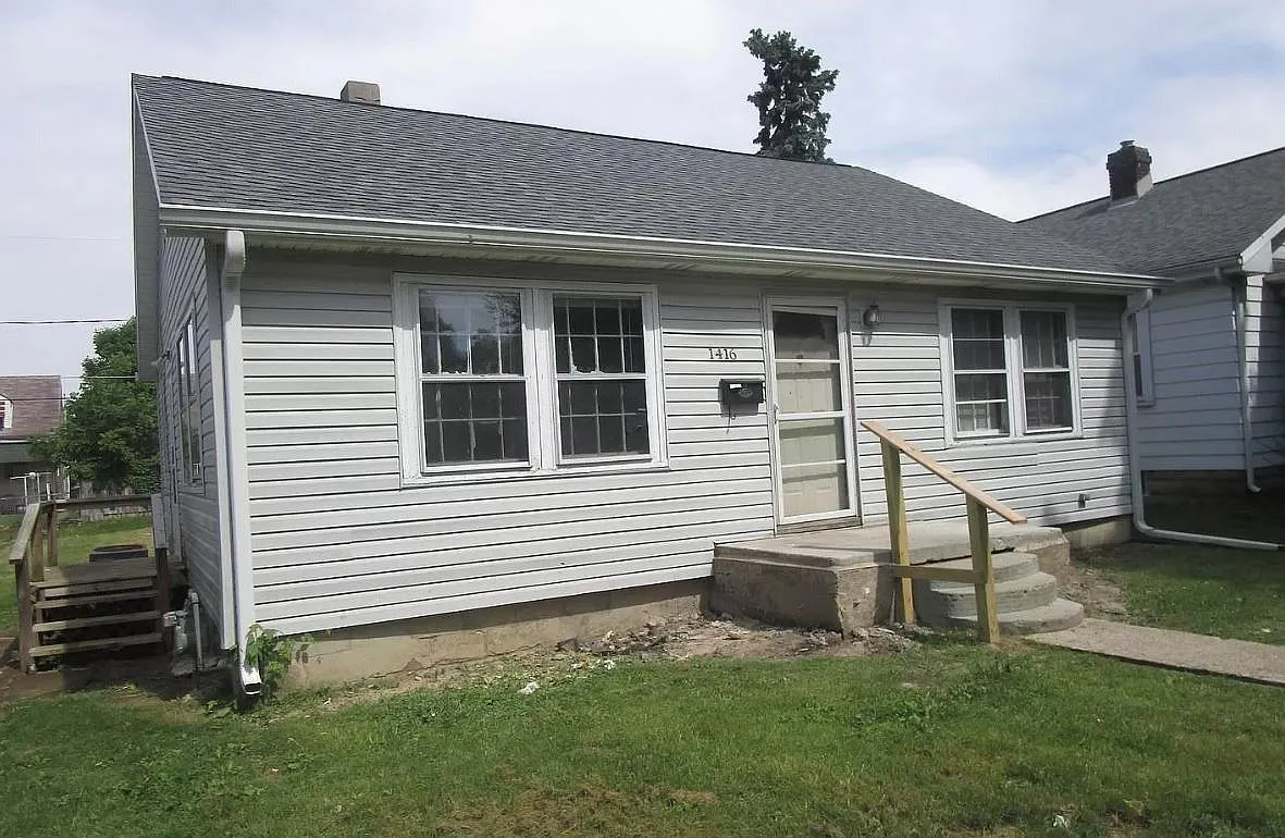 4 bed, 1920 sqft, $1,100 — Photo 1