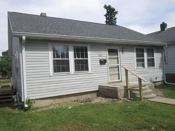 1416 S Pershing Dr, Muncie, IN 47302