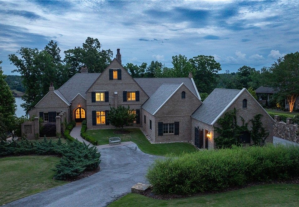 1st image of 6605 Waterfront Dr