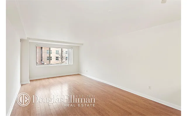 Rented by Douglas Elliman | media 14