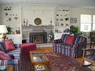 3rd image of 11 Woodside Dr