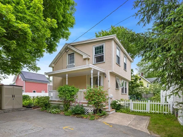 9 Emerson Ct, Winchester, MA 01890