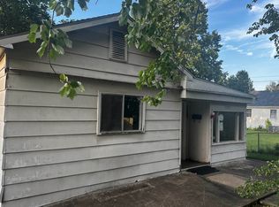 1719 Maple St, Kenova, WV 25530