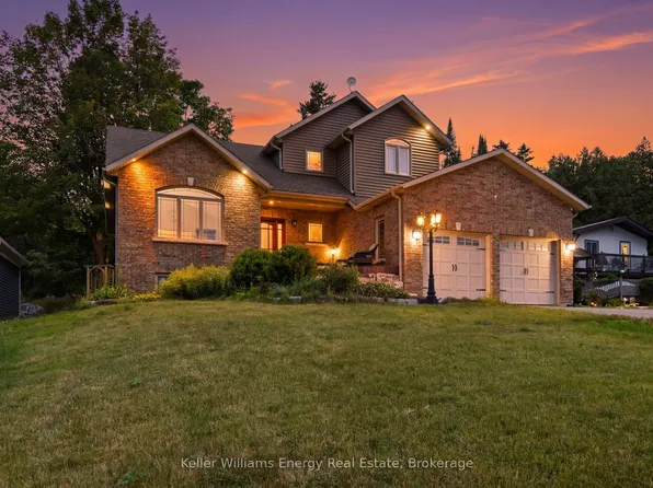 332 Carnegie Beach Rd, Scugog, ON L9L 1B6